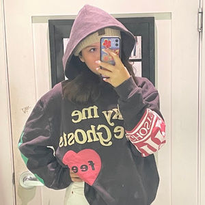 Meet your Posher, Olivia redhouse